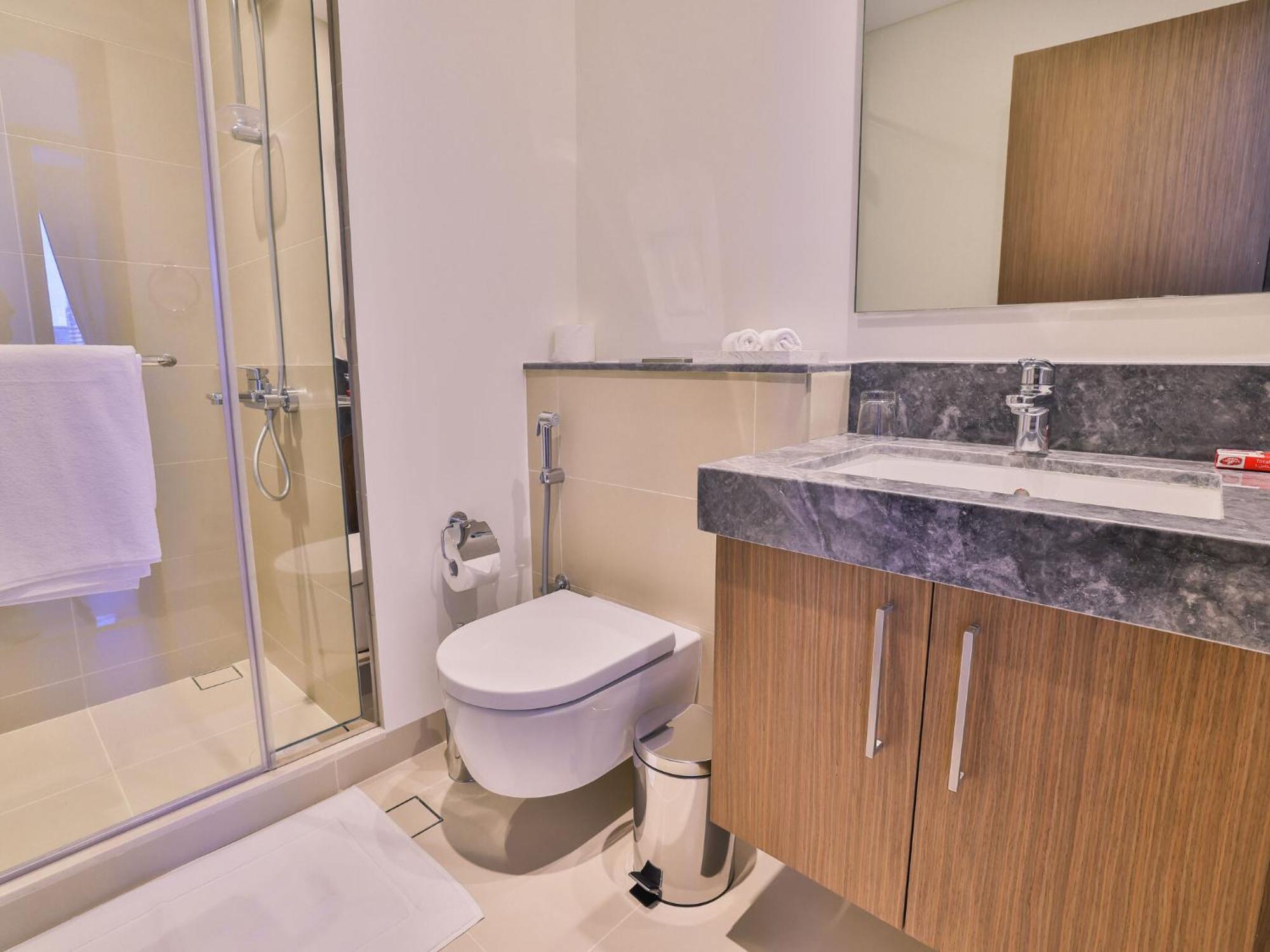 Luxurious Apartments Dubai Marina Views Pool Gym By Sojo Stay Екстериор снимка