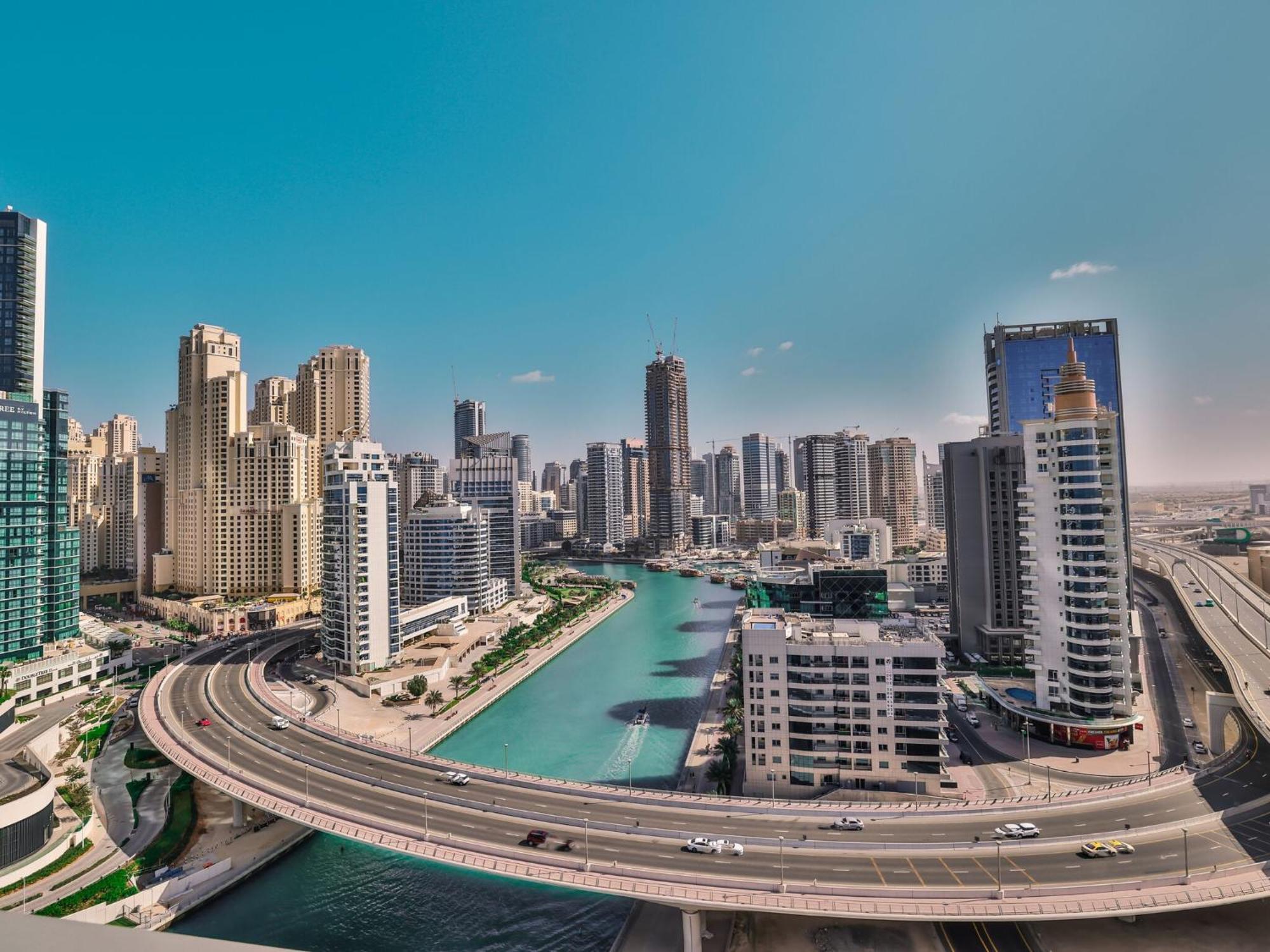 Luxurious Apartments Dubai Marina Views Pool Gym By Sojo Stay Екстериор снимка