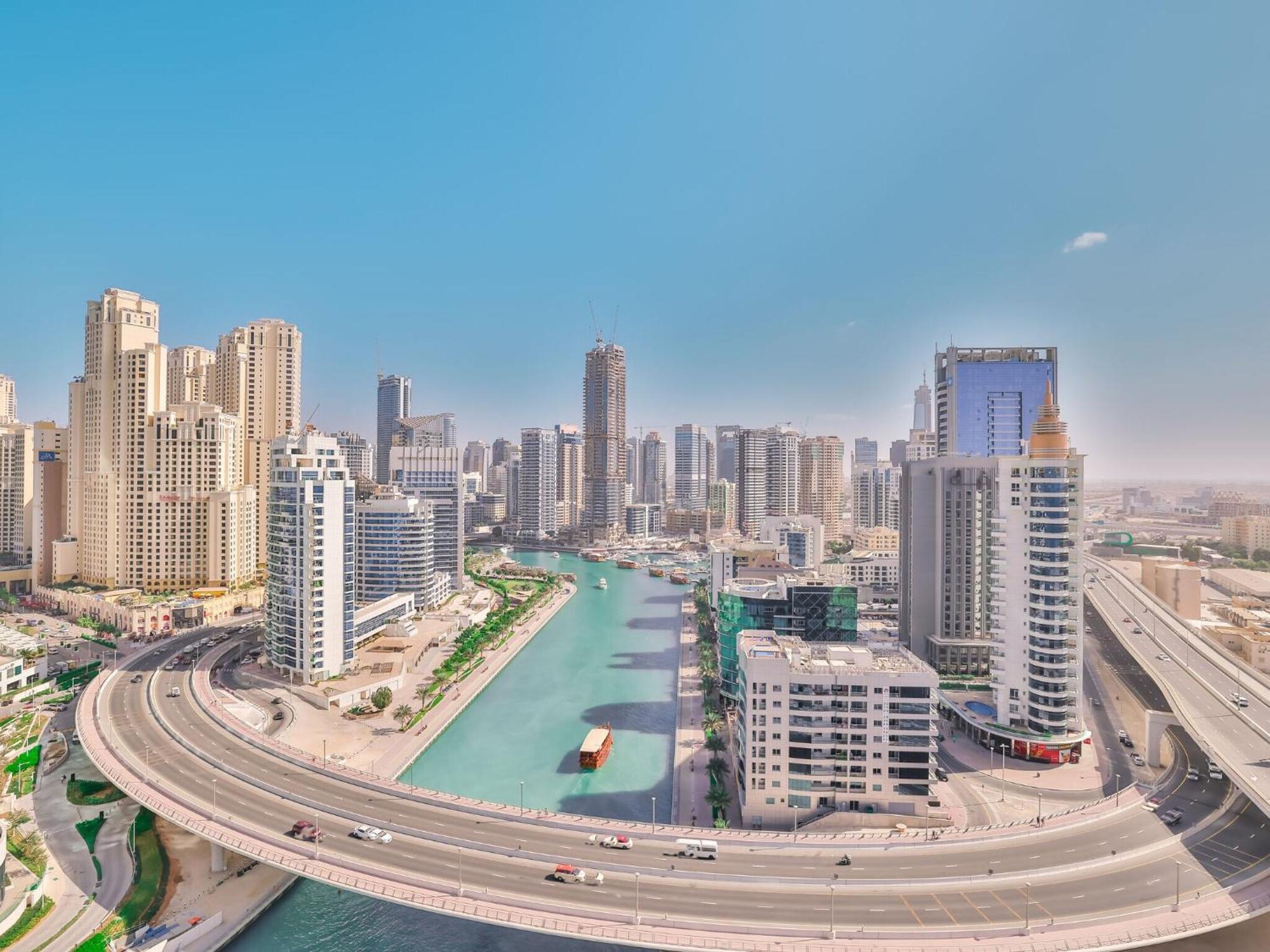 Luxurious Apartments Dubai Marina Views Pool Gym By Sojo Stay Екстериор снимка