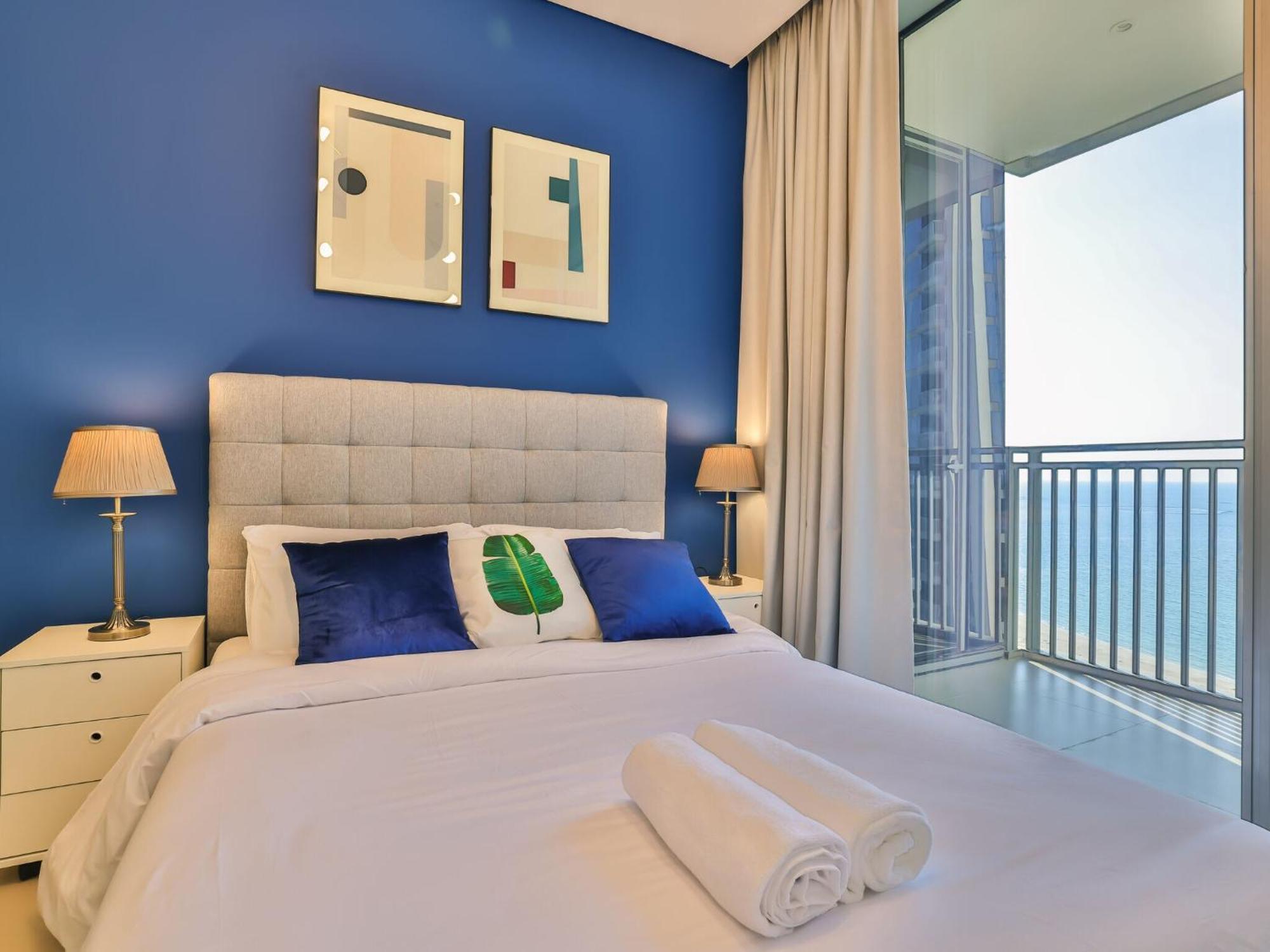 Luxurious Apartments Dubai Marina Views Pool Gym By Sojo Stay Екстериор снимка