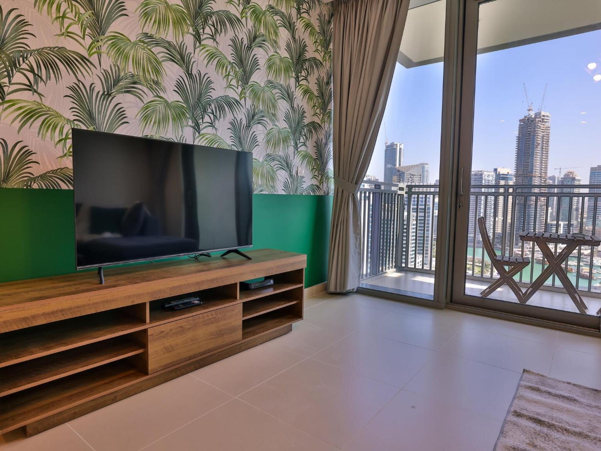 Luxurious Apartments Dubai Marina Views Pool Gym By Sojo Stay Екстериор снимка